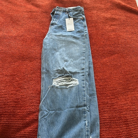 NWT Forever21 Distressed Baggy Jeans - Picture 2 of 4